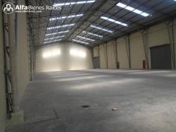 Alquiler bodega en complejo 2.500m2, Calderón, Quito, Ecuado