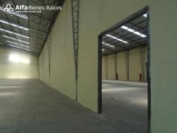 Alquiler bodega en complejo 2.500m2, Calderón, Quito, Ecuado