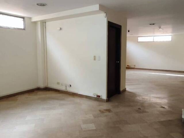 #921 - Oficinas para Venta en Guayaquil - G