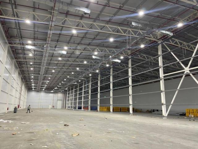 Bodega industrial alquiler 2684m2 Via a Daule Guayaquil E