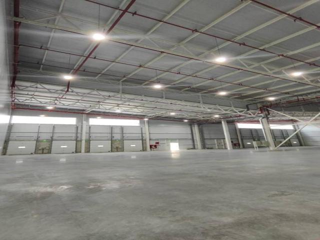 Bodega industrial alquiler 2684m2 Via a Daule Guayaquil E