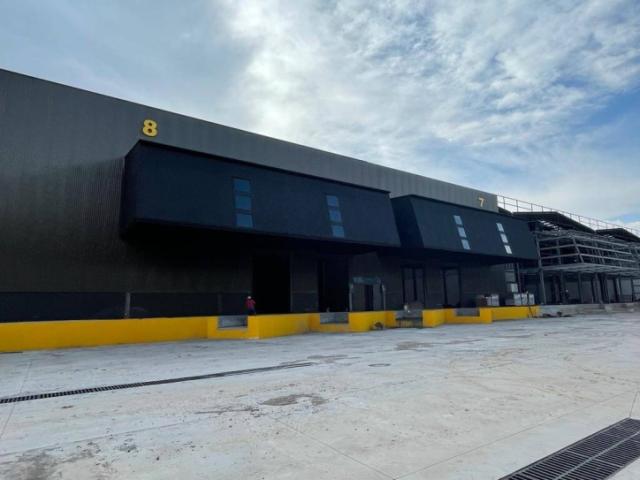 Alquiler Bodega industrial 1584m2-en Parque industrial Pifo