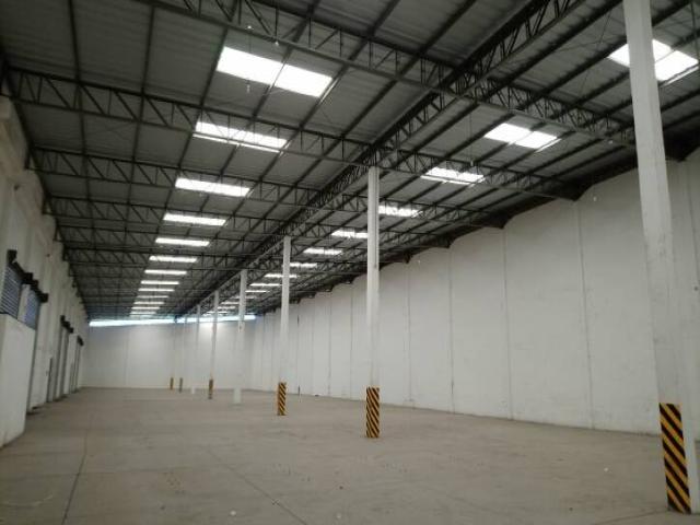 Bodega en alquiler 1500m²-Parque Industrial Vía Durán-Tambo