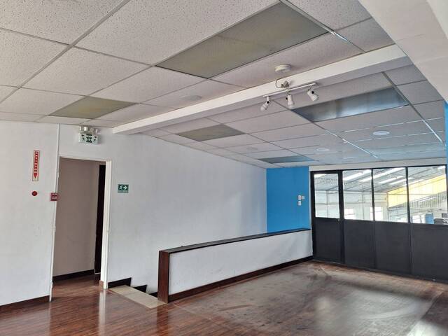 #1587 - Bodega para Alquiler en Quito - P