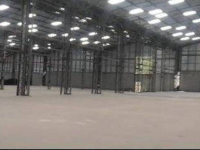 Alquiler Bodega Industrial 2.950 m² Vía Panamericana Norte, 