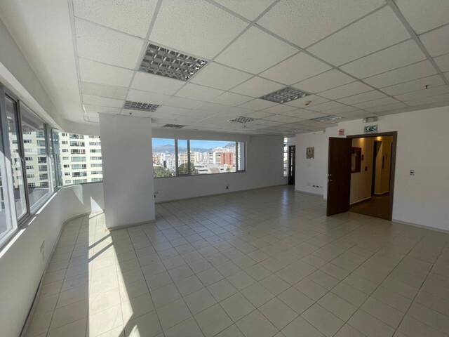 VENTA OFICINA EJECUTIVA 66m2- EDIFICIO CORPORATIVO - NORTE D