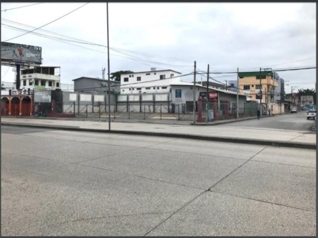 Venta terreno comercial 1750m2 Guayaquil Ecuador