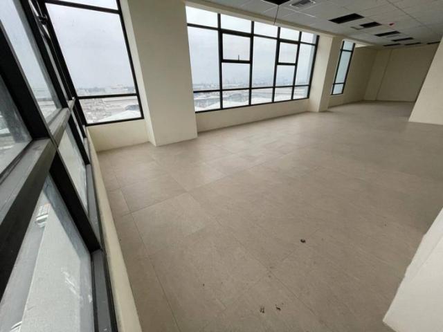 Venta/Alquiler Oficina 83,43m2- Edificio Moderno - Durán, Gu