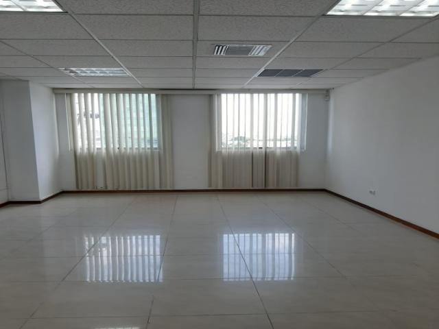 Oficina en venta 42m2, Edif.Trade Building, Sector: Mall del