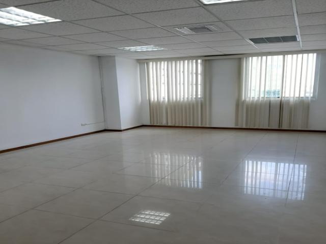 Oficina en venta 42m2 EdifTrade Building Sector Mall del