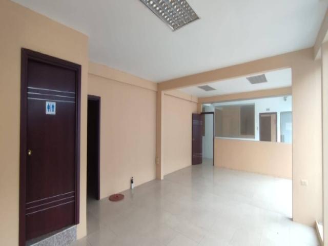 EN ALQUILER OFICINA 22595M2- AV CARLOS JULIO AROSEMENA GU
