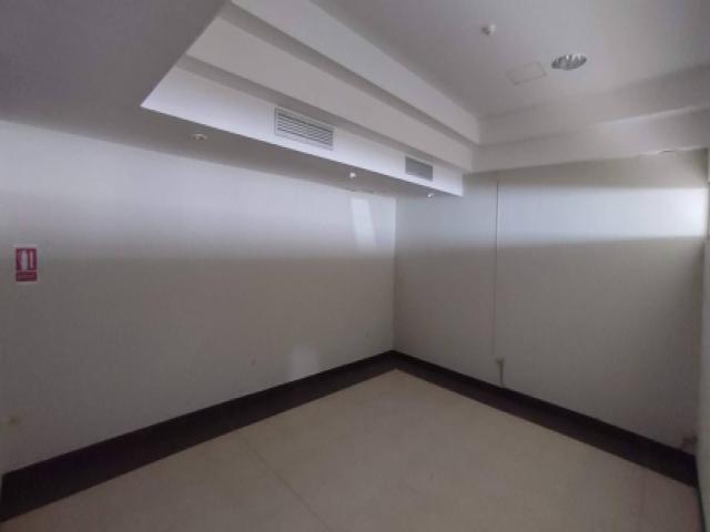 EN ALQUILER OFICINA 36980M2- AV CARLOS JULIO AROSEMENA GU