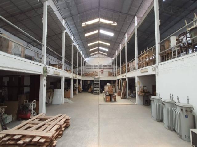 En alquiler/Venta Bodega independiente 1200m² con mezanine- 