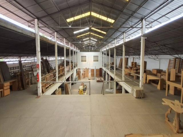 En alquiler/Venta Bodega independiente 1200m² con mezanine- 