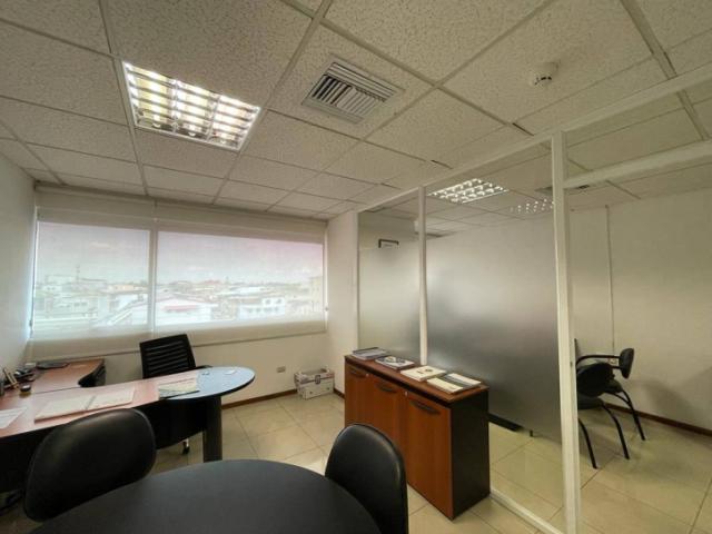 #5025 - Oficinas para Venta en Guayaquil - G