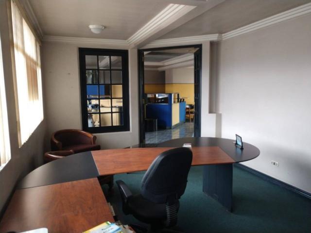 VENTA OFICINALOCAL 150M2- Dentro de centro Comercial en CEN