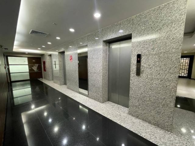 En venta Oficina amoblada 47m2 Parque Empresarial Colón Gu
