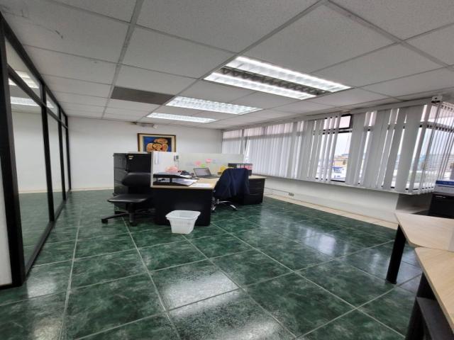 Oficina Alquiler/Venta 83.71m² - Edif. Torres del Norte, Ken