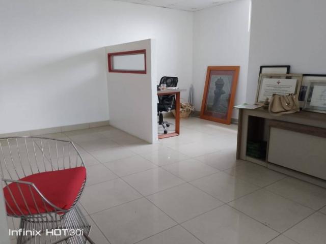 Oficina en alquiler 60m2- amoblada- Edificio inteligente, Ce