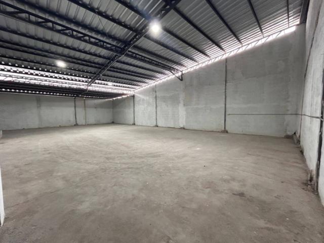 Ofibodega en alquiler 355m² -Vía a Daule KM 7.5, Guayaquil